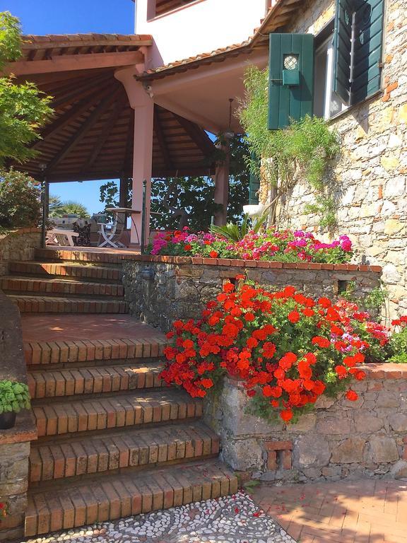 B&B Le Palme Ameglia Εξωτερικό φωτογραφία
