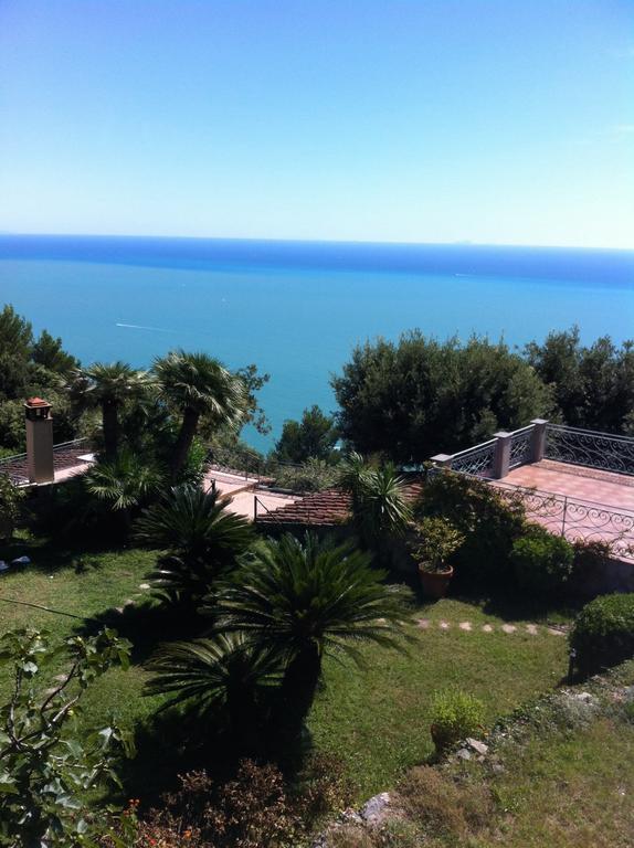 B&B Le Palme Ameglia Εξωτερικό φωτογραφία