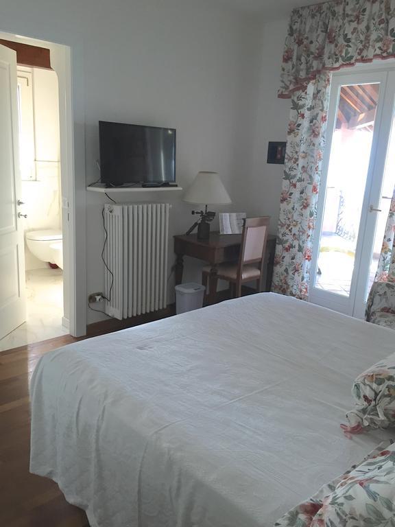 B&B Le Palme Ameglia Εξωτερικό φωτογραφία