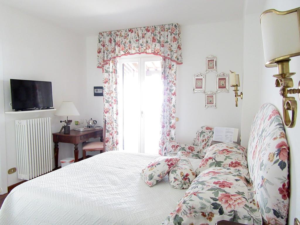 B&B Le Palme Ameglia Εξωτερικό φωτογραφία