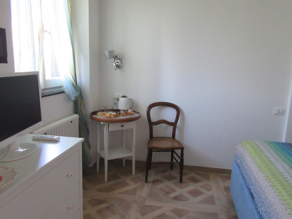 B&B Le Palme Ameglia Εξωτερικό φωτογραφία