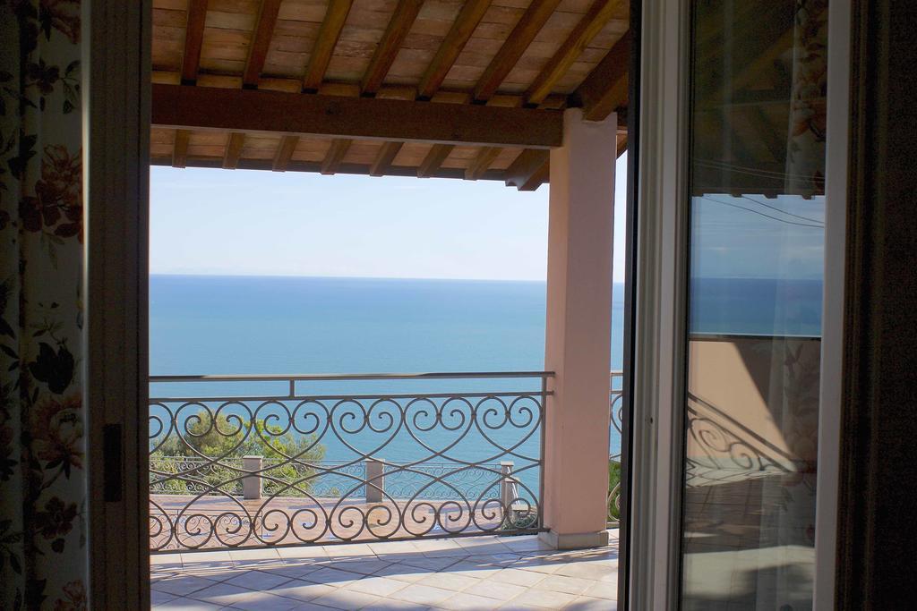 B&B Le Palme Ameglia Εξωτερικό φωτογραφία